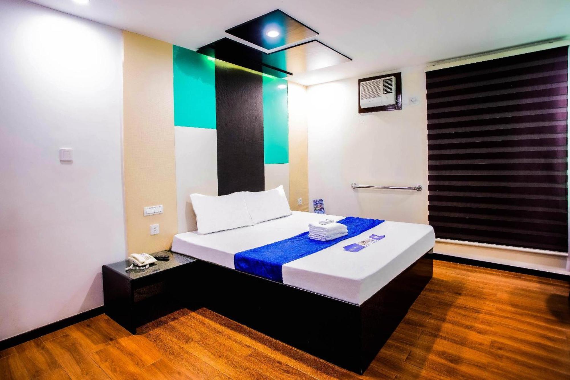 Hotel Dreamworld North Edsa Кесон-Сити Экстерьер фото