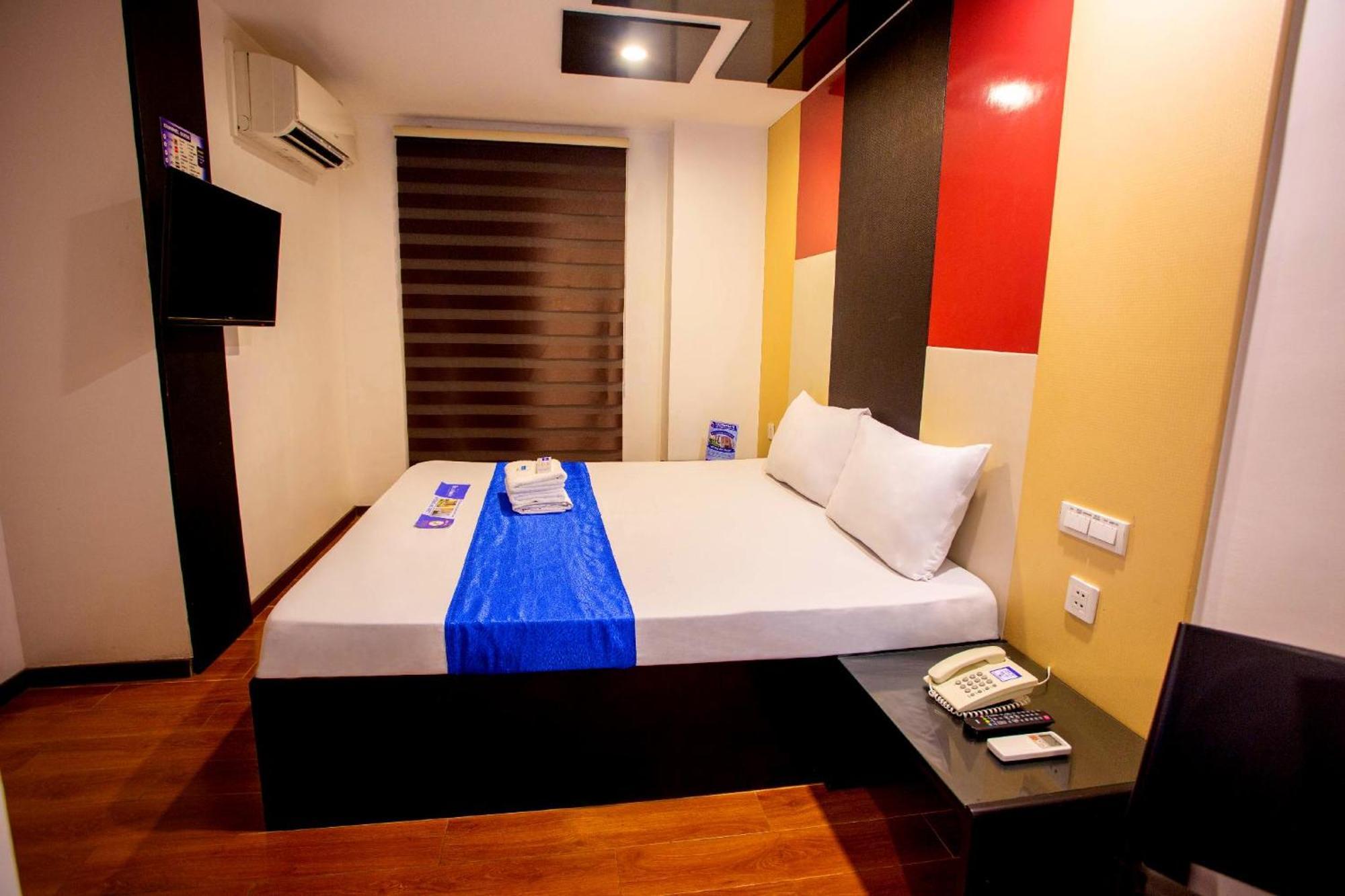 Hotel Dreamworld North Edsa Кесон-Сити Экстерьер фото